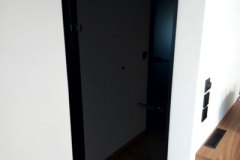 gialini-anoigomeni-porta-1